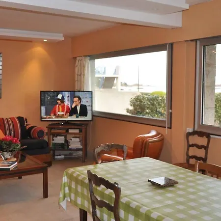 Apartment Belle Vue Avec Wifi Et Cour Close - Ref 42 *